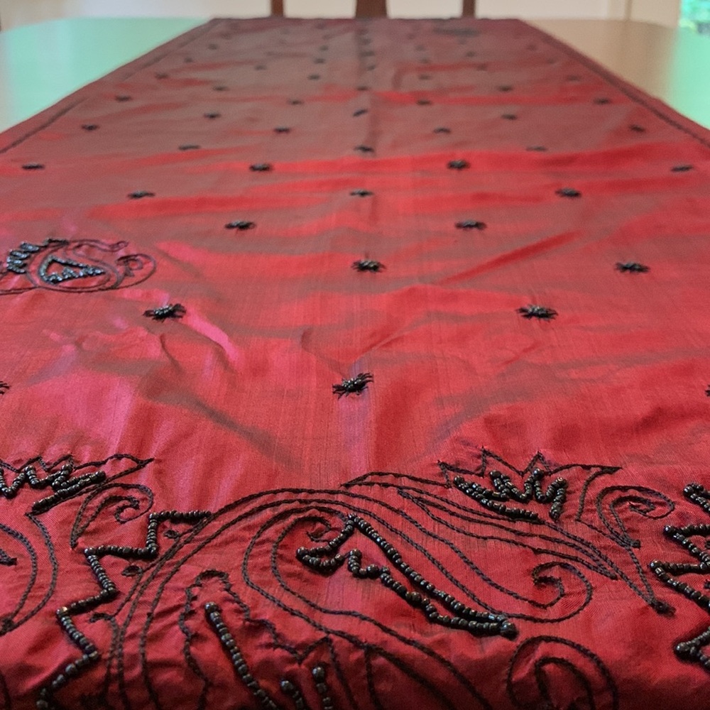 Silk Table Runner - Picture 3 of 8